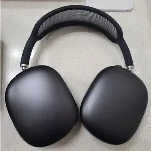 Apple Over-Ear Headphones - Black